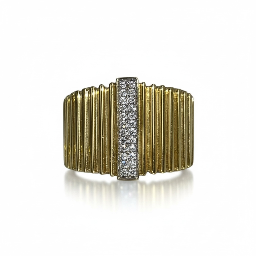 Ribbed Cocktail Ring