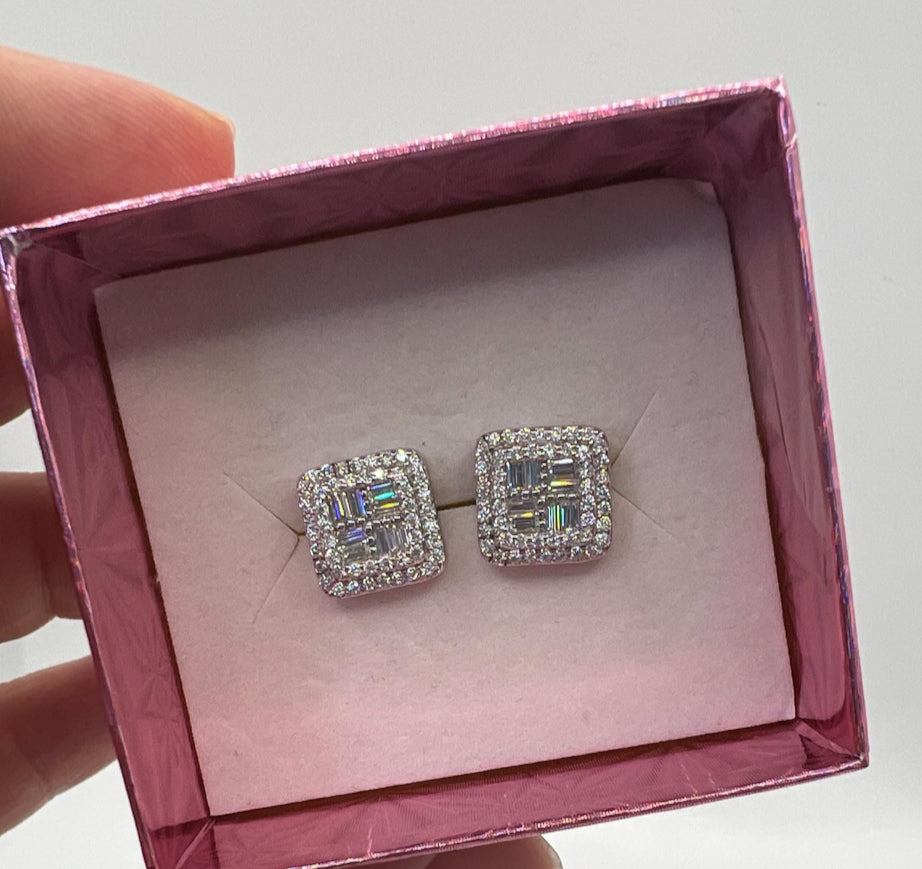 Moissanite studs