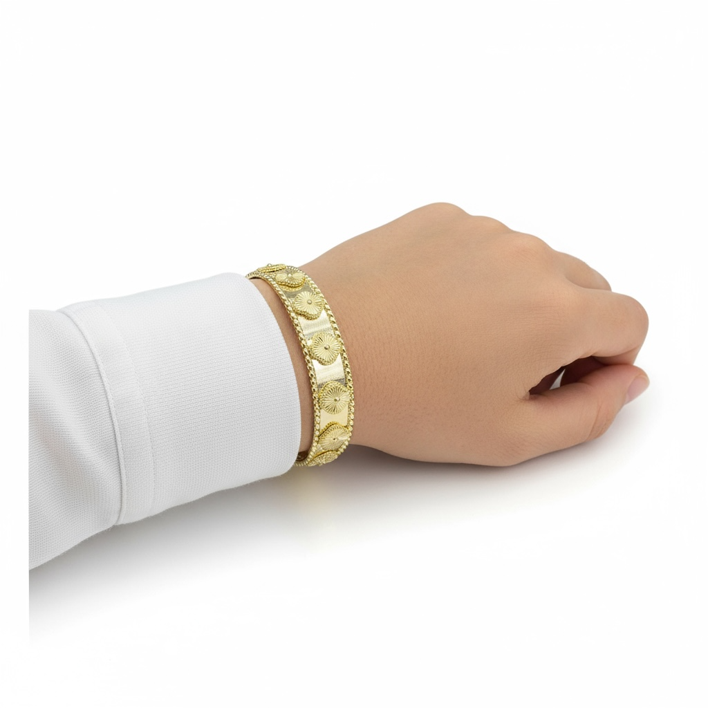 Four leaf Clover Bangle